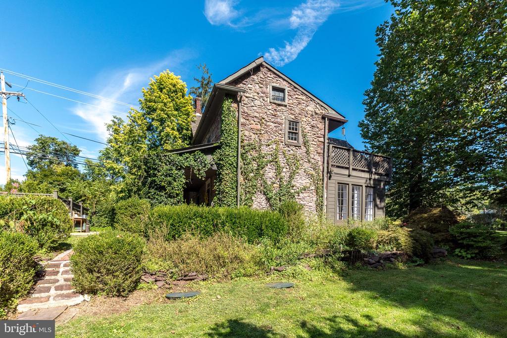 Ottsville, Pennsylvania, 18942, United States, 3 Bedrooms Bedrooms, ,3 BathroomsBathrooms,Residential,For Sale,1950550