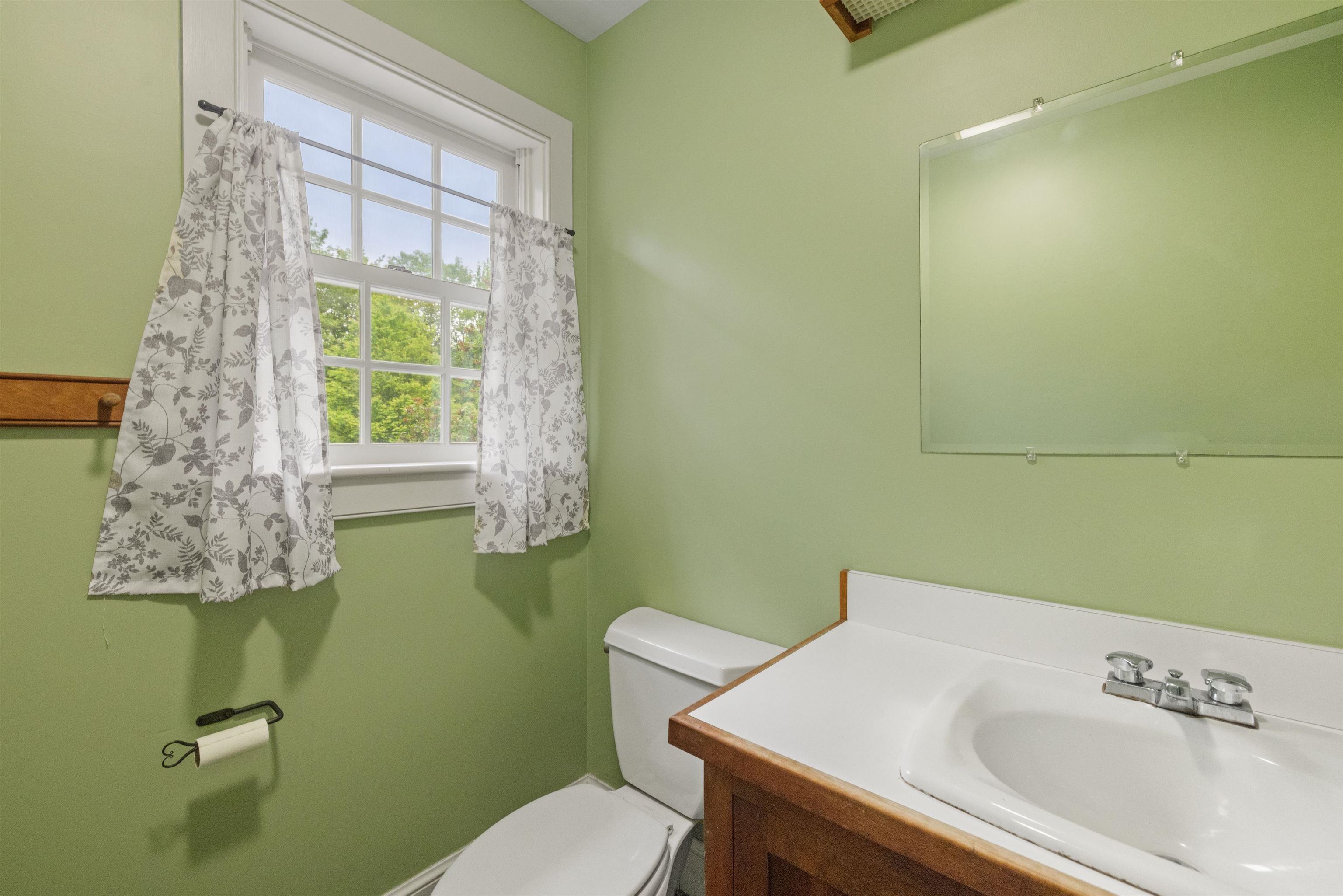 Hillsborough, New Hampshire, 03244, United States, 3 Bedrooms Bedrooms, ,2 BathroomsBathrooms,Residential,For Sale,1840284