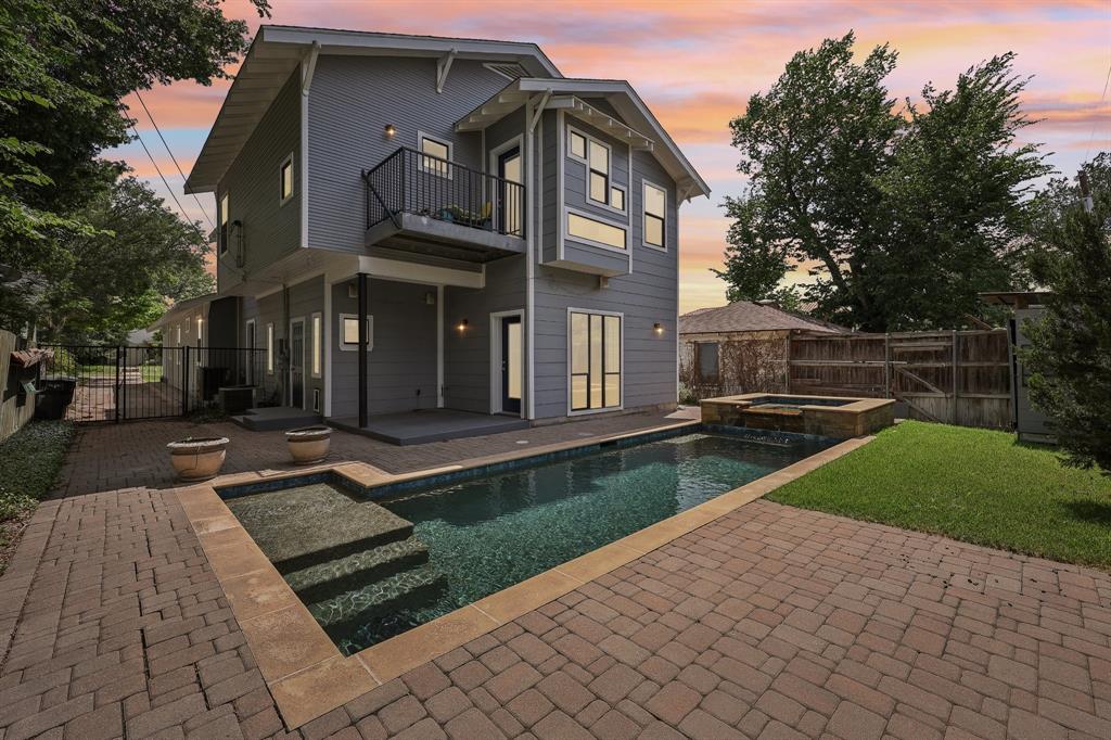 Fort Worth, Texas, 76107, United States, 5 Bedrooms Bedrooms, ,3 BathroomsBathrooms,Residential,For Sale,1915369