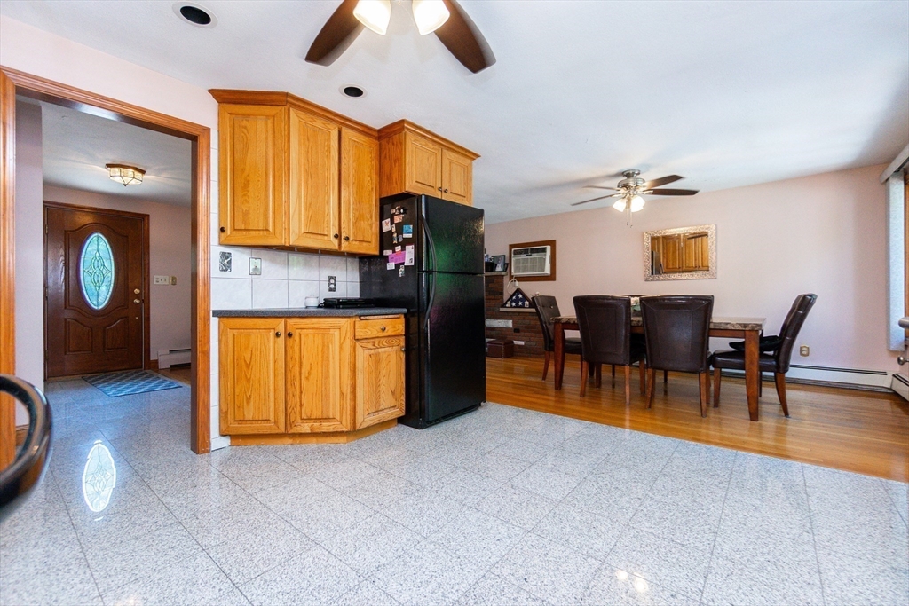 Saugus, Massachusetts, 01906, United States, 3 Bedrooms Bedrooms, ,2 BathroomsBathrooms,Residential,For Sale,1982387