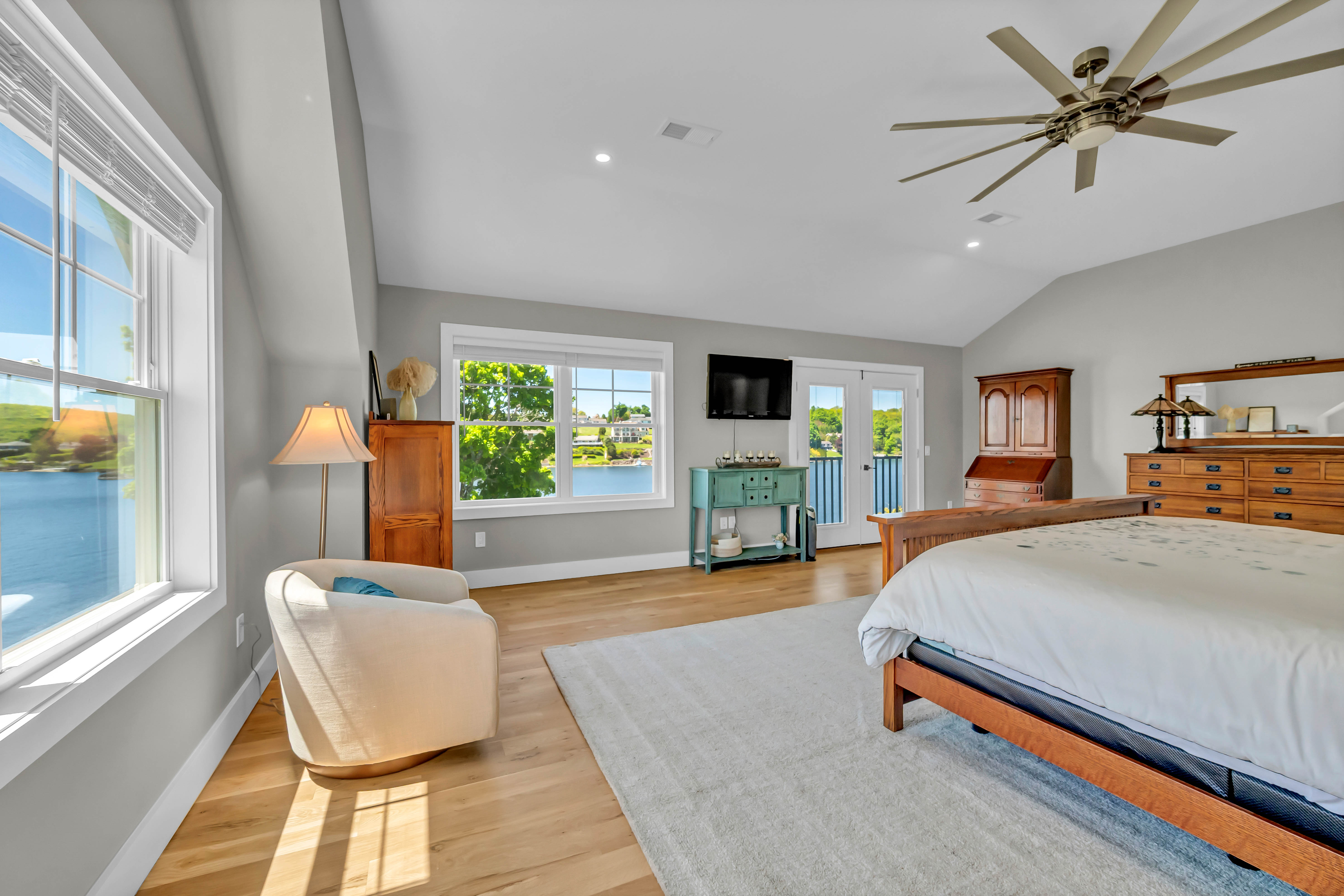  Amazing Direct Waterfront Home on Candlewood Lake - 物件實景