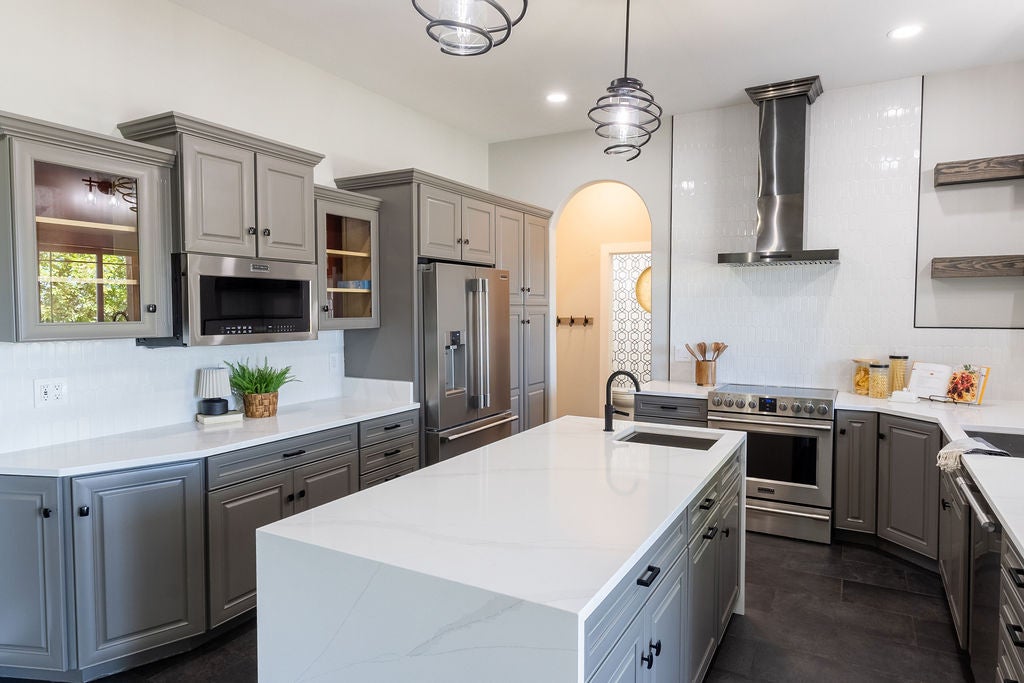 Billings, Montana, 59101, United States, 6 Bedrooms Bedrooms, ,4 BathroomsBathrooms,Residential,For Sale,2049164