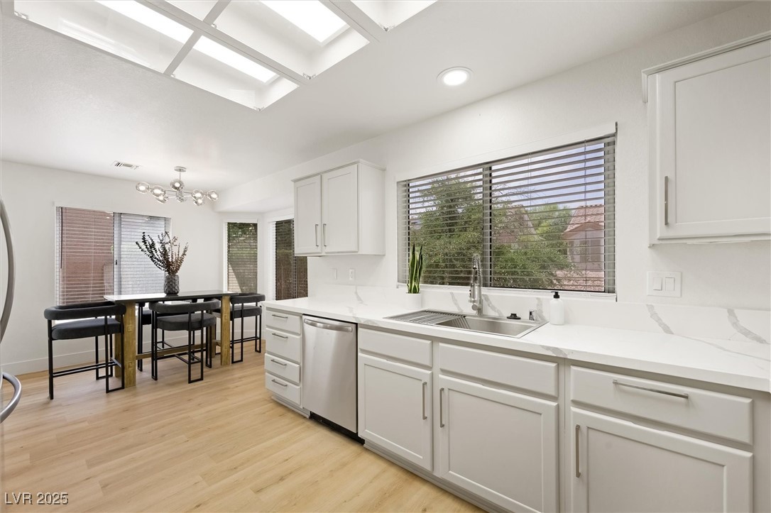 Las Vegas, Nevada, 89134, United States, 2 Bedrooms Bedrooms, ,2 BathroomsBathrooms,Residential,For Sale,1896521