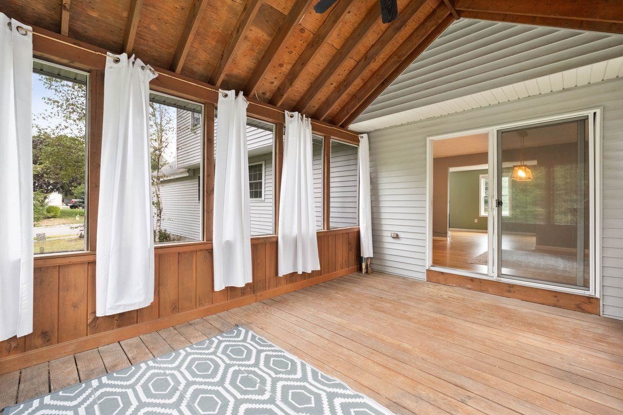 Hudson, New Hampshire, 03051, United States, 3 Bedrooms Bedrooms, ,2 BathroomsBathrooms,Residential,For Sale,1940270