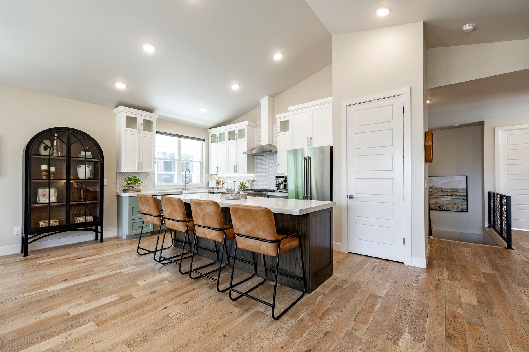 Custom Built, 2020, Amazing Finishes and Floor Plan - 物件實景