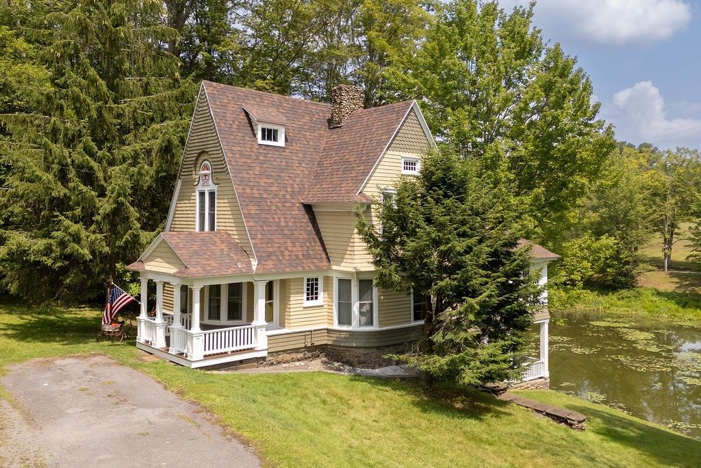 Stamford, New York, 13786, United States, 5 Bedrooms Bedrooms, ,2 BathroomsBathrooms,Residential,For Sale,1925554
