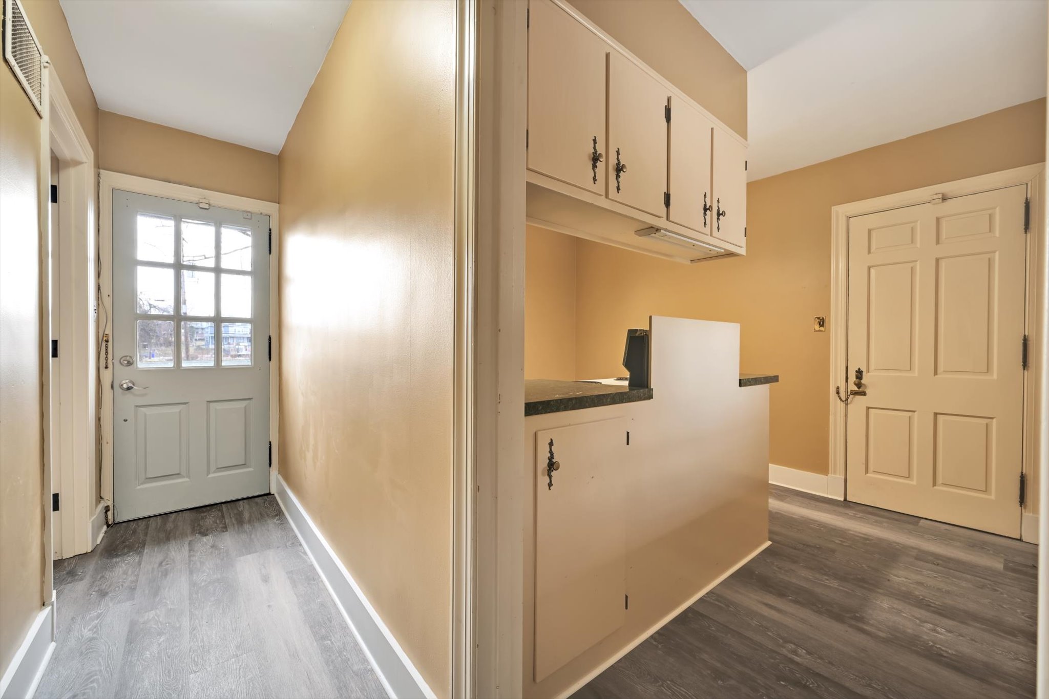 Reading, Pennsylvania, 19607, United States, 6 Bedrooms Bedrooms, ,3 BathroomsBathrooms,Residential,For Sale,2008158