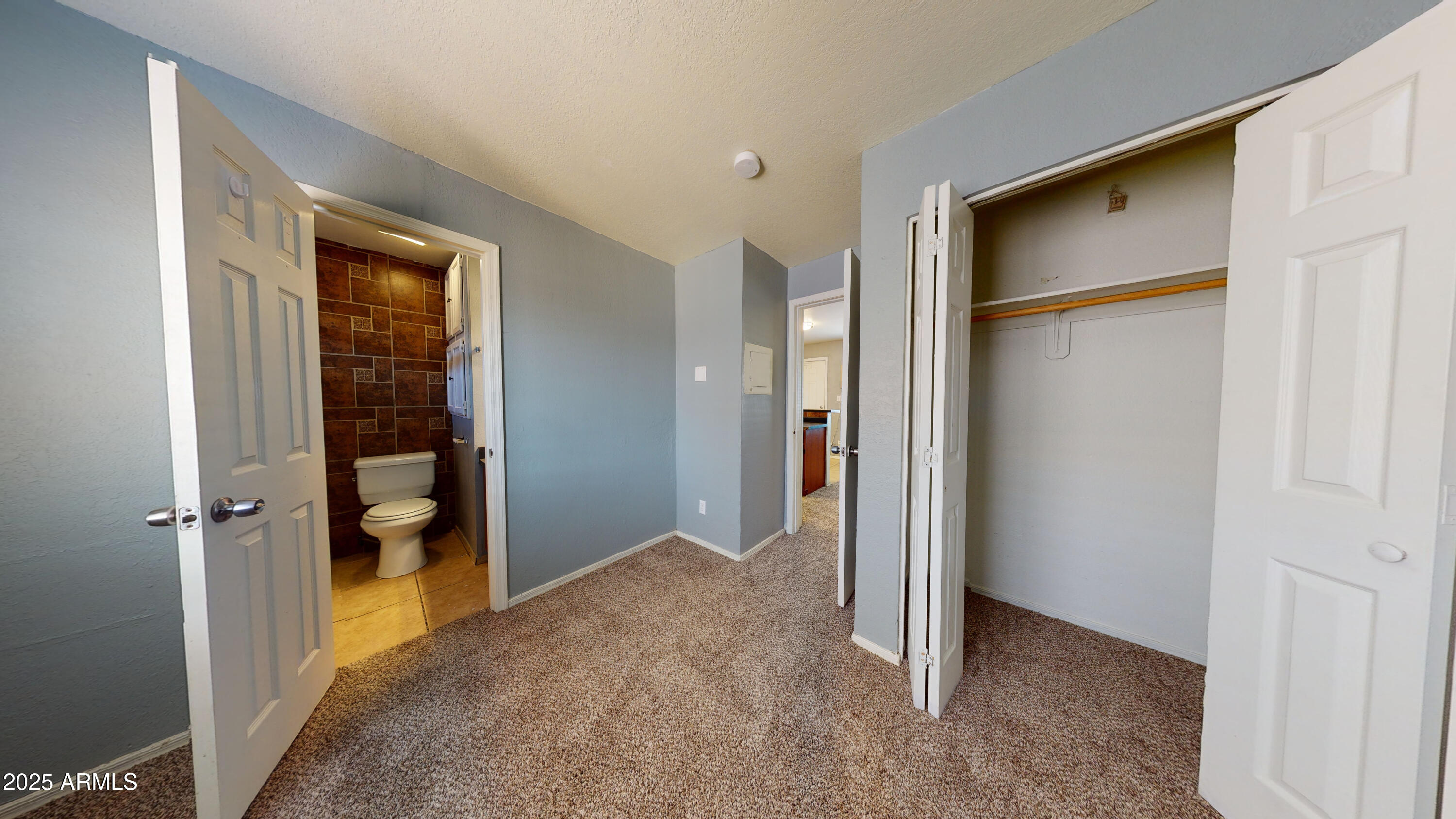 Phoenix, Arizona, 85007, United States, ,Residential,For Sale,1882363