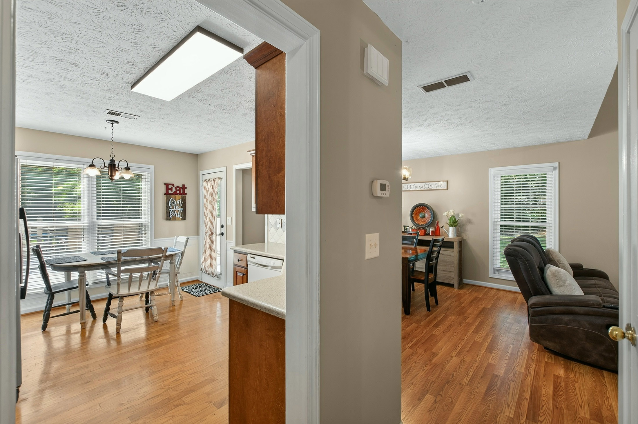 Charming Home on an Expansive 2.8+/- Acre Corner Lot - 物件實景