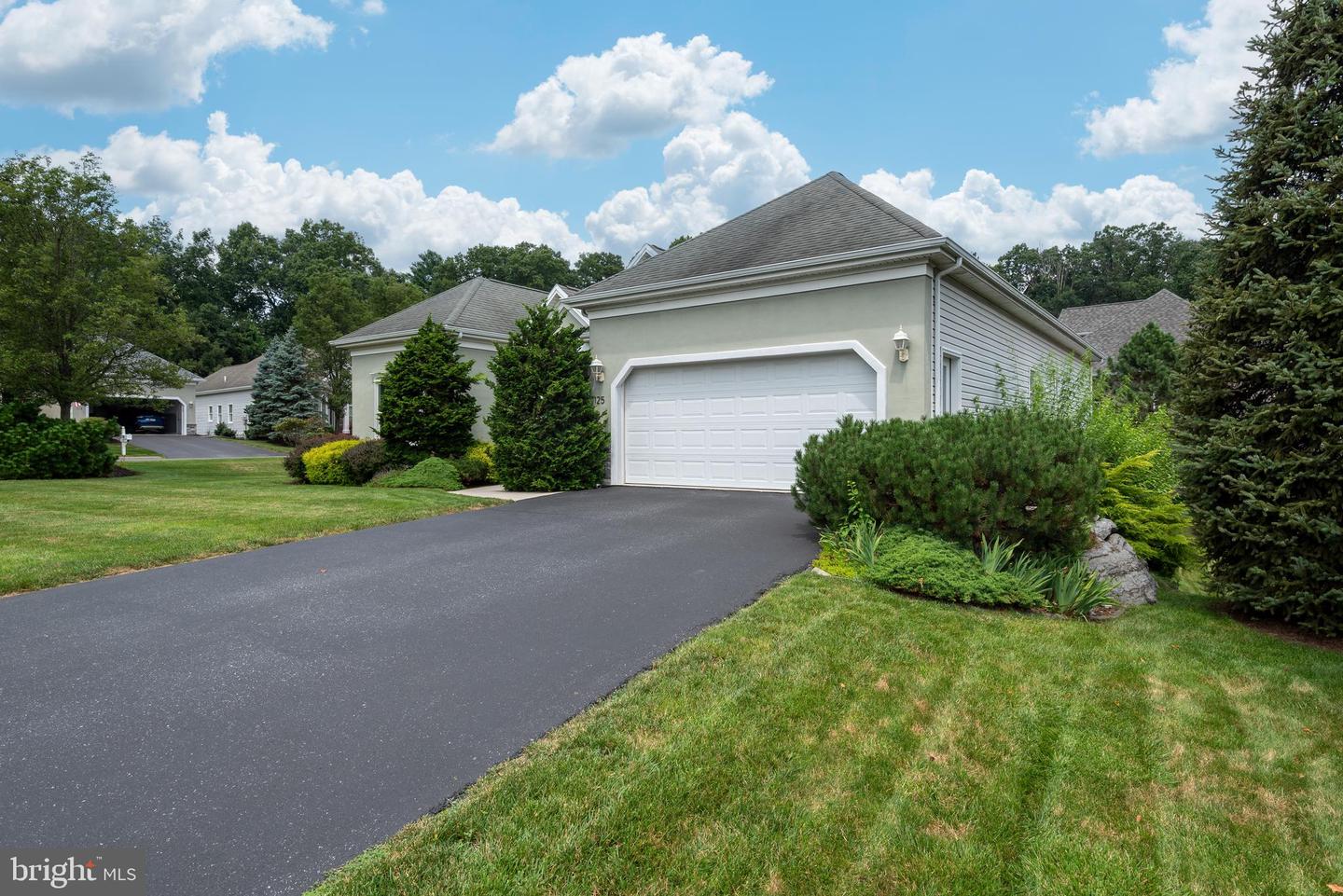 Mechanicsburg, Pennsylvania, 17055, United States, 3 Bedrooms Bedrooms, ,2 BathroomsBathrooms,Residential,For Sale,1897834