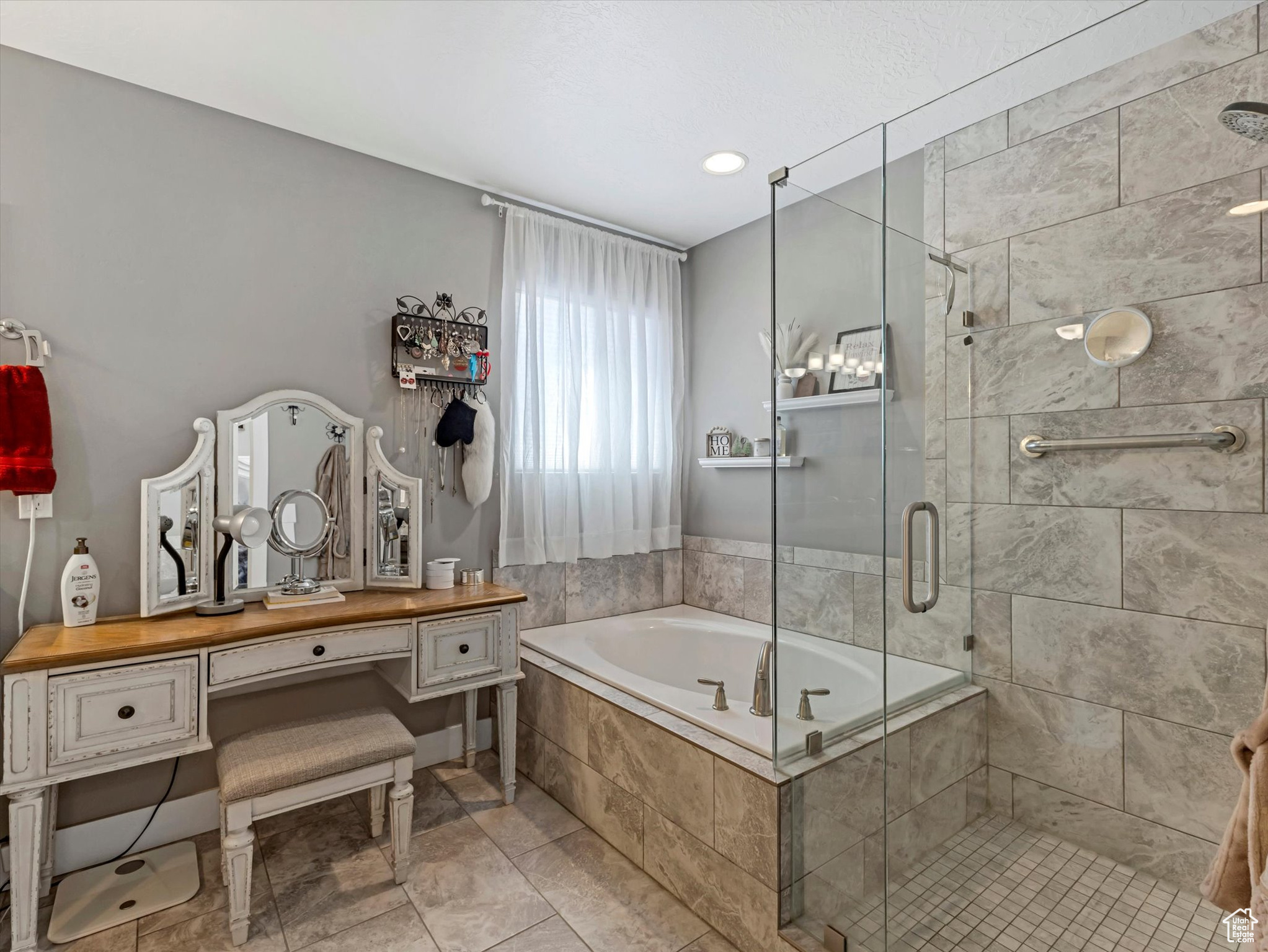 Grantsville, Utah, 84029, United States, 4 Bedrooms Bedrooms, ,3 BathroomsBathrooms,Residential,For Sale,1991039