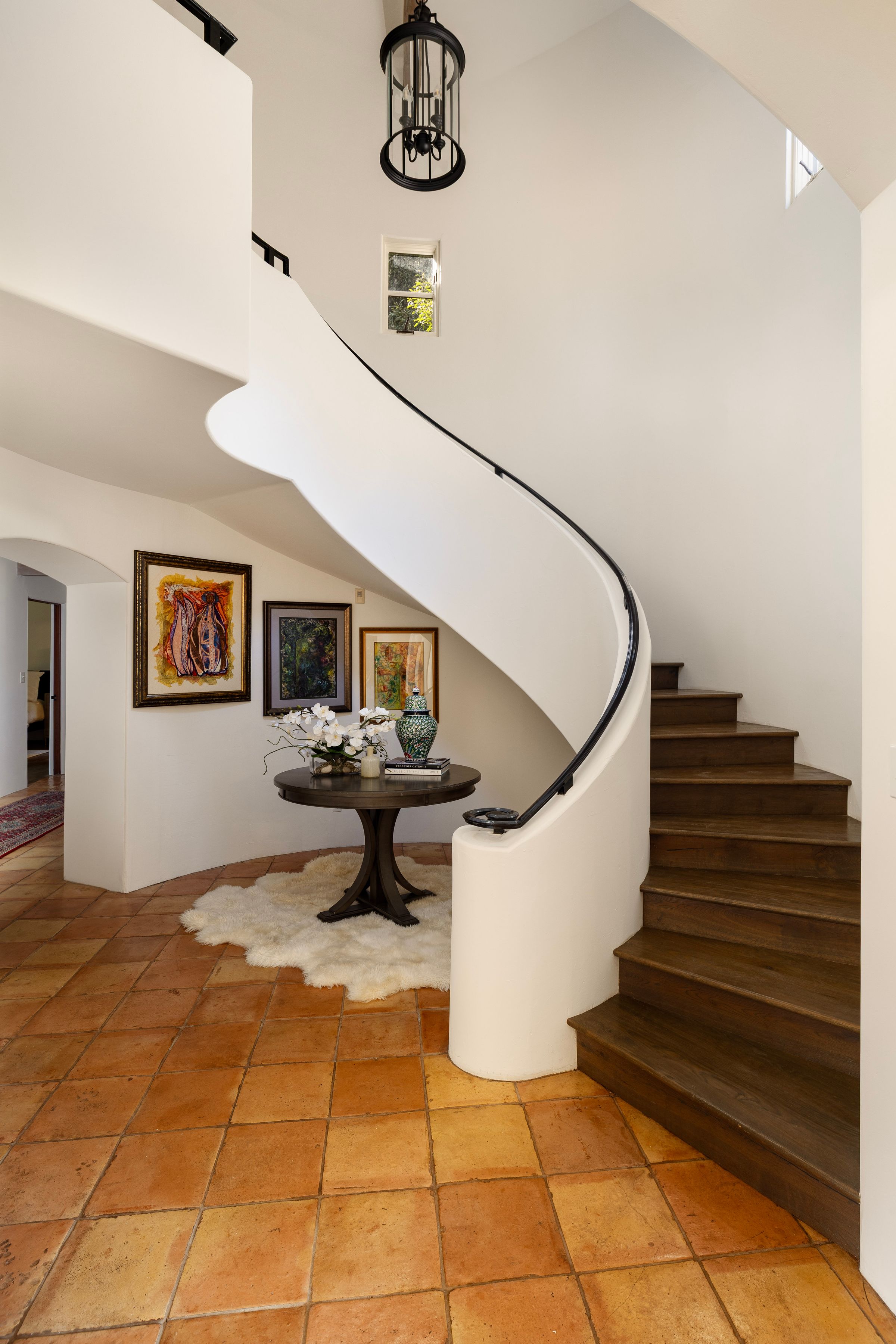 Renovated Spanish-Style Hacienda - 物件實景