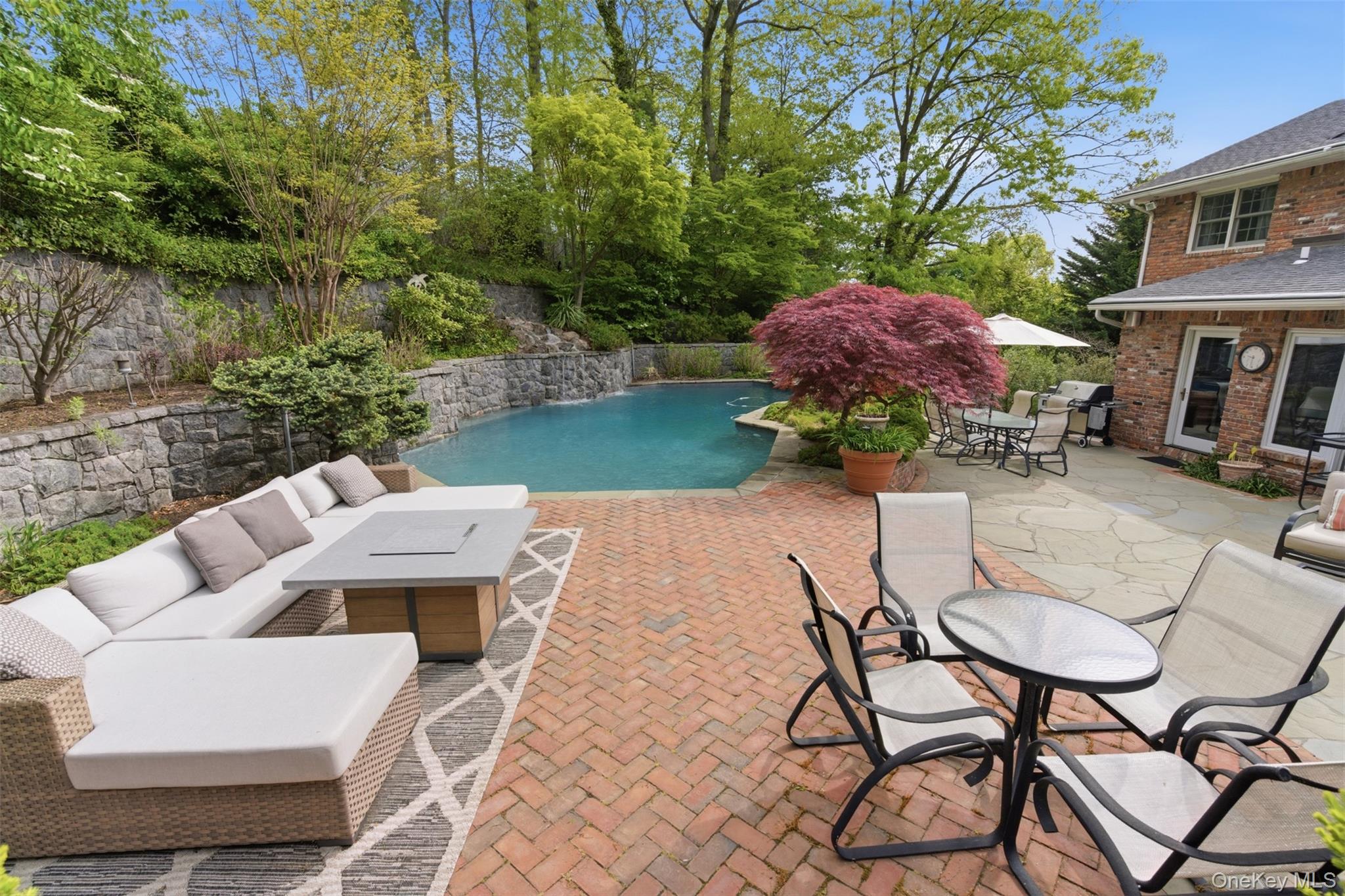  17 Holden Lane, Bayville, NY, 11709 - 物件實景