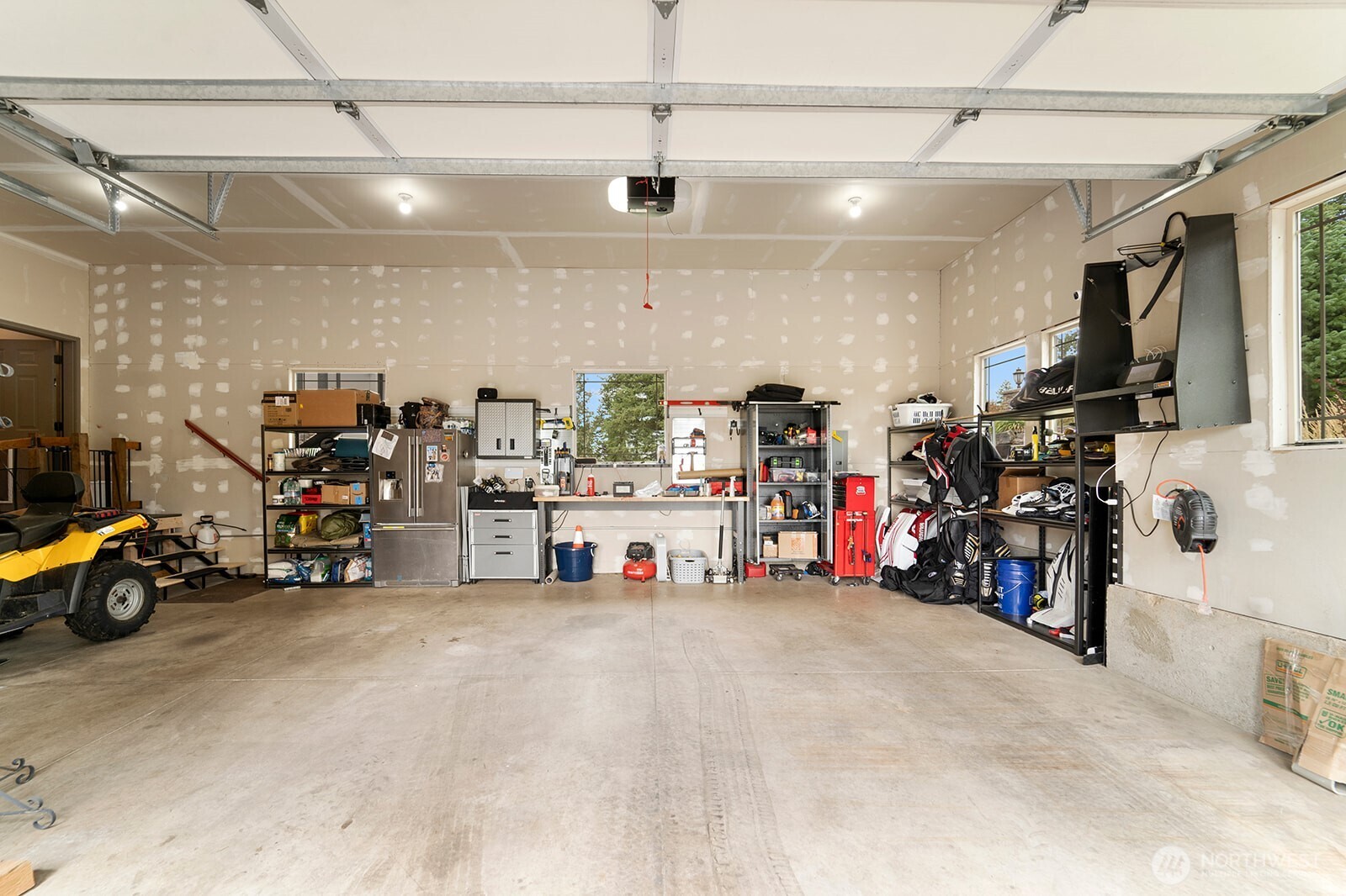 Spokane, Washington, 99208, United States, 5 Bedrooms Bedrooms, ,4 BathroomsBathrooms,Residential,For Sale,1975887