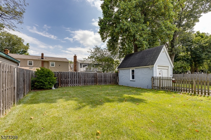 Scotch Plains Twp., New Jersey, 07076, United States, 4 Bedrooms Bedrooms, ,2 BathroomsBathrooms,Residential,For Sale,1900897