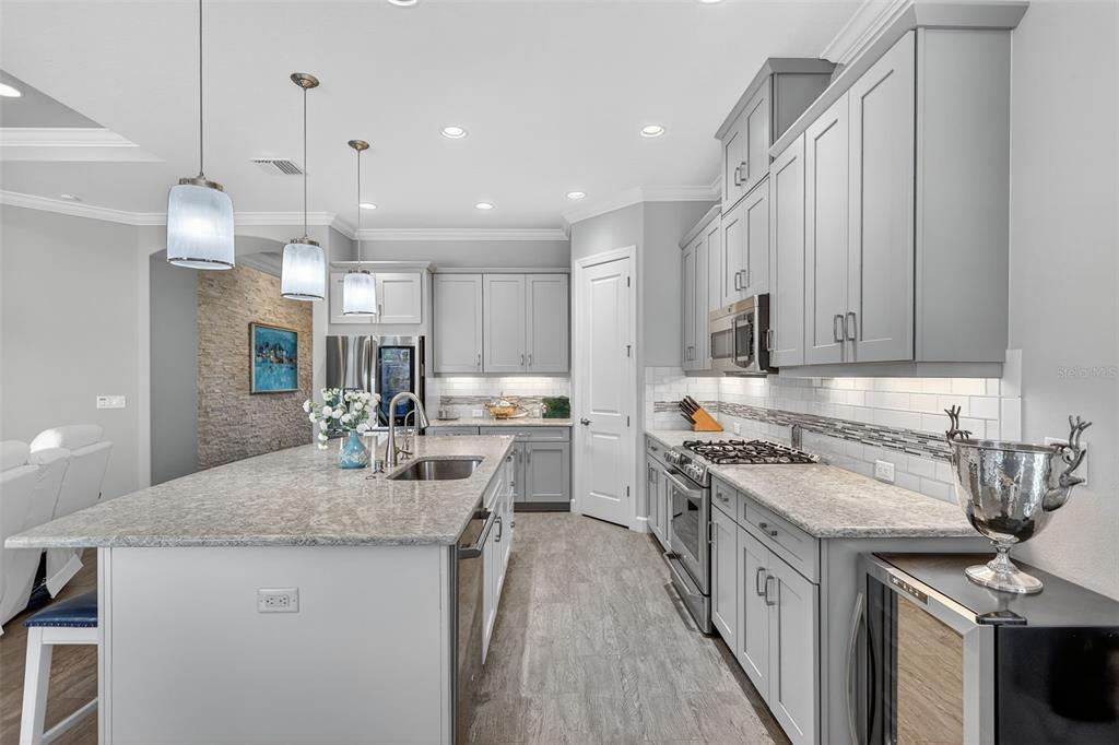 Bradenton, Florida, 34211, United States, 2 Bedrooms Bedrooms, ,3 BathroomsBathrooms,Residential,For Sale,1992091