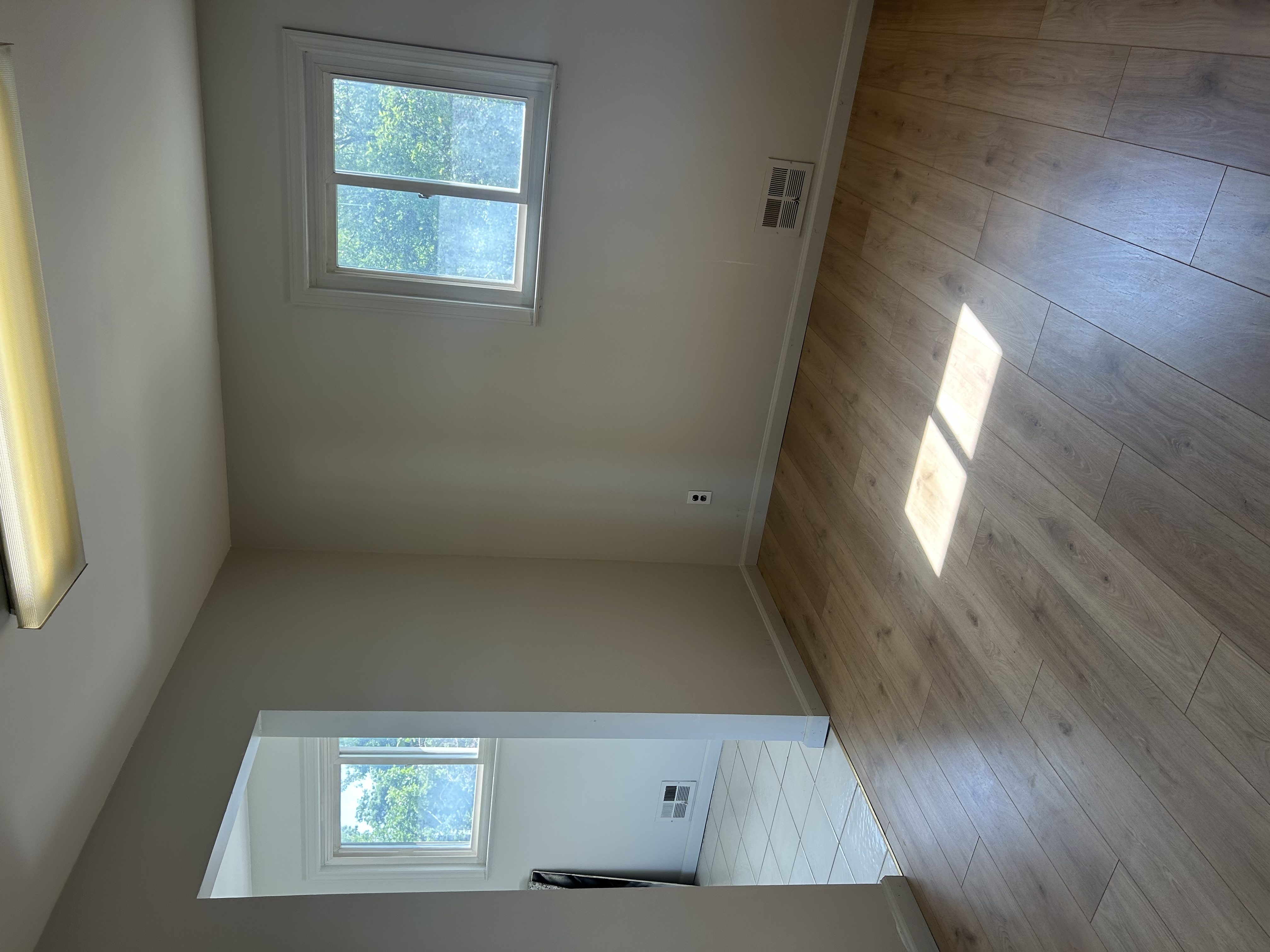 Lindenhurst, New York, 11757, United States, 4 Bedrooms Bedrooms, ,2 BathroomsBathrooms,Residential,For Sale,1840330