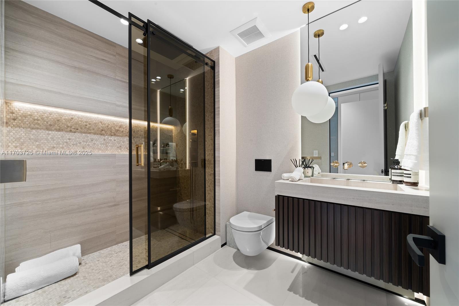 1425 Brickell Ave Unit 66D-66E, Miami, Florida, 33131, United States, 4 Bedrooms Bedrooms, ,5 BathroomsBathrooms,Residential,For Sale,1425 Brickell Ave Unit 66D-66E,1682437