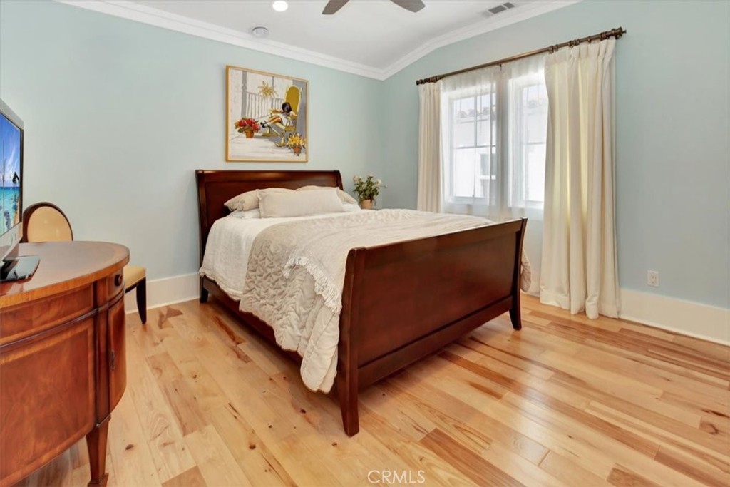 Long Beach, California, 90803, United States, 5 Bedrooms Bedrooms, ,4 BathroomsBathrooms,Residential,For Sale,1916985