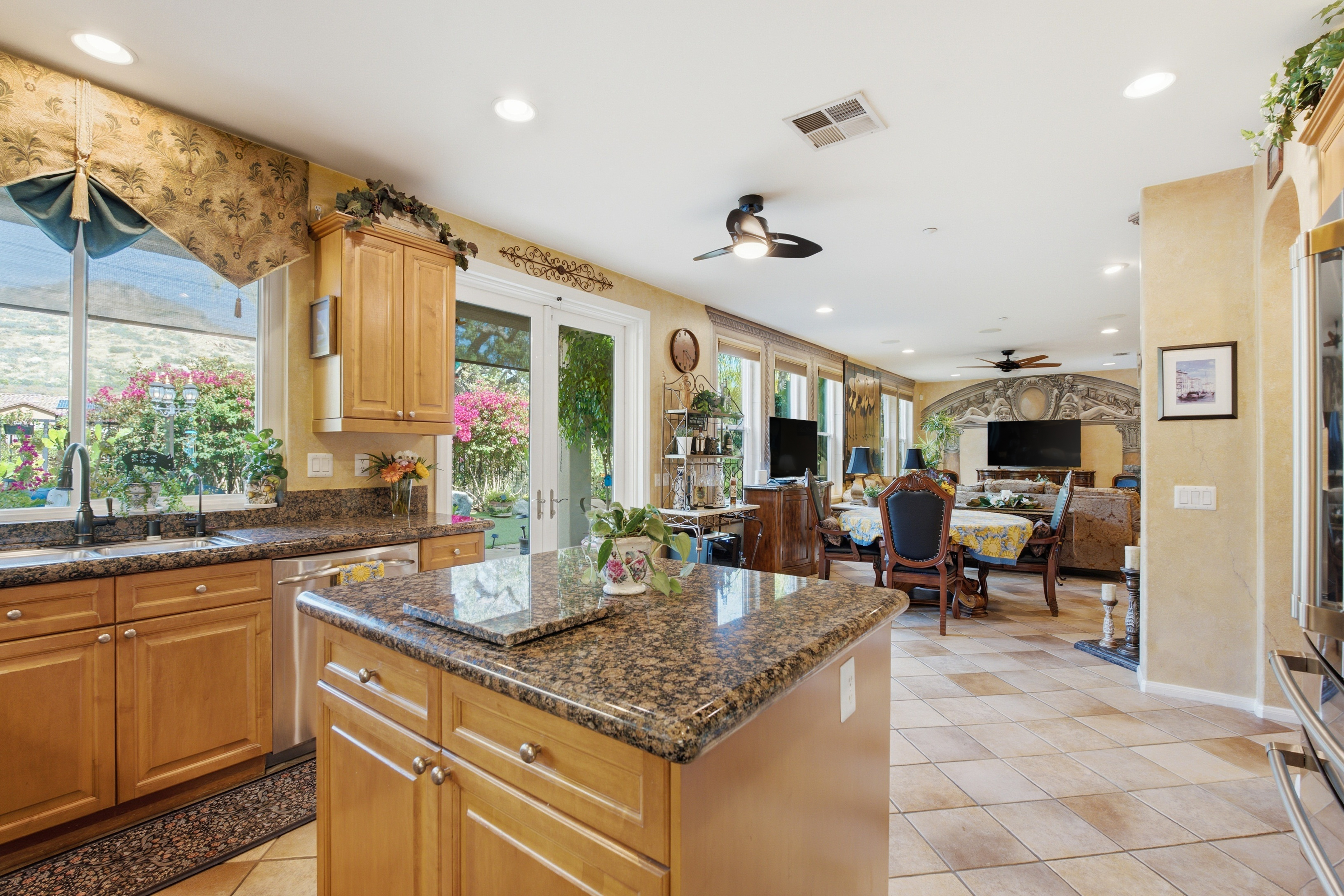  3320 Wild Oak Lane, Escondido, CA 92027 - 物件實景