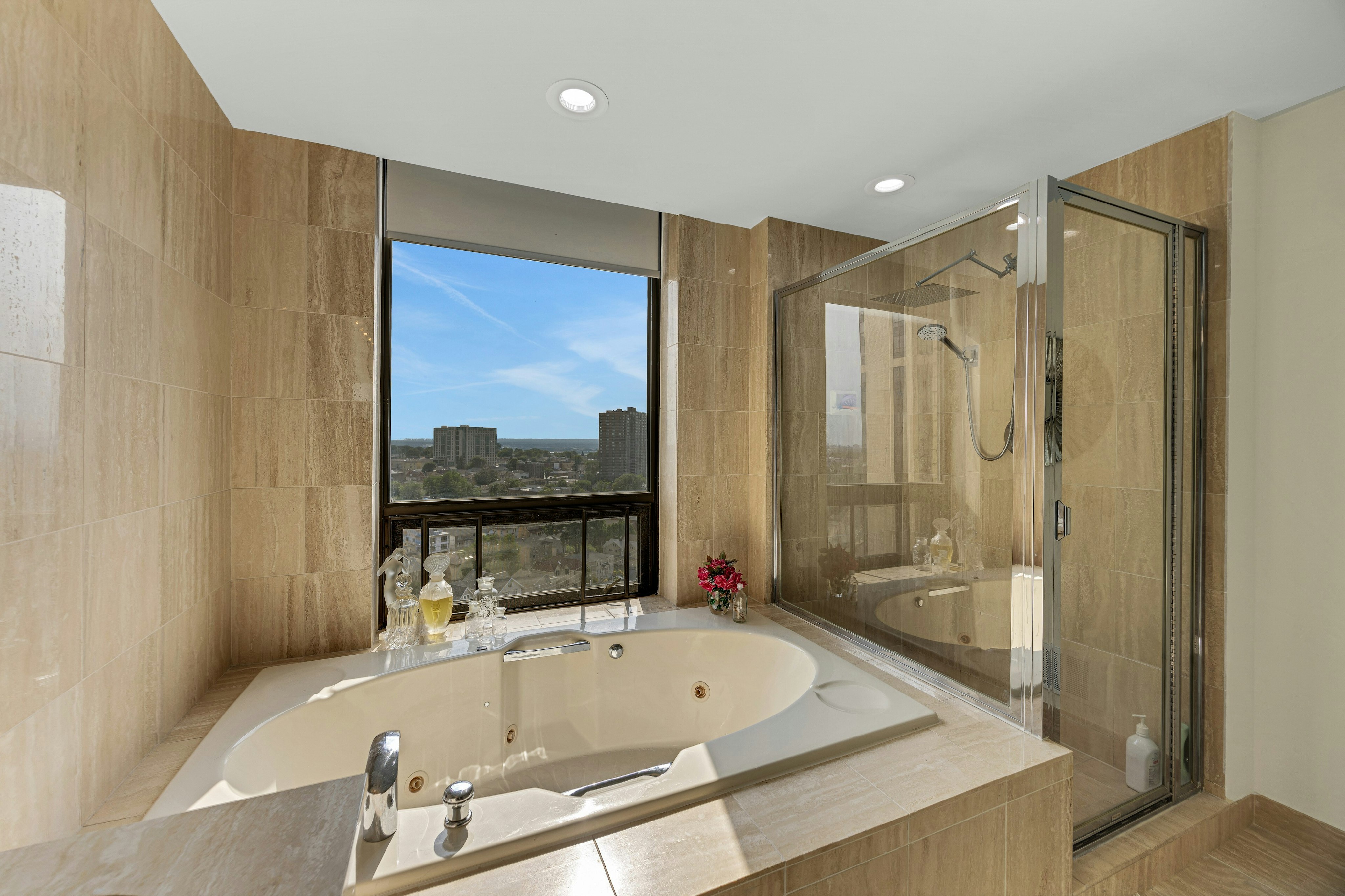  900 Palisade Avenue, Fort Lee, NJ 07024 - 物件實景