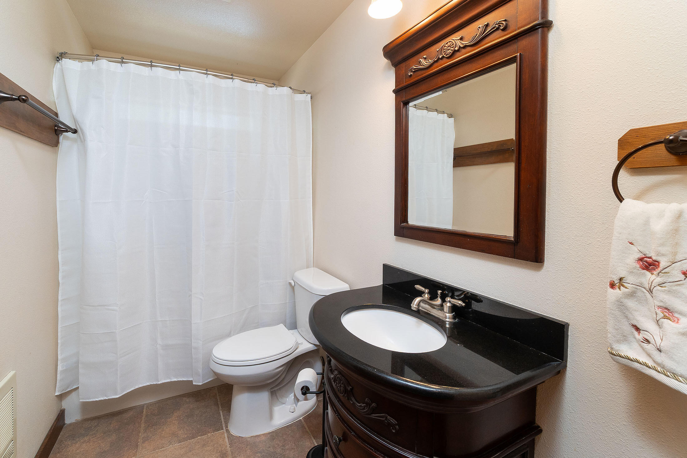 La Pine, Oregon, 97739, United States, 3 Bedrooms Bedrooms, ,2 BathroomsBathrooms,Residential,For Sale,1821567