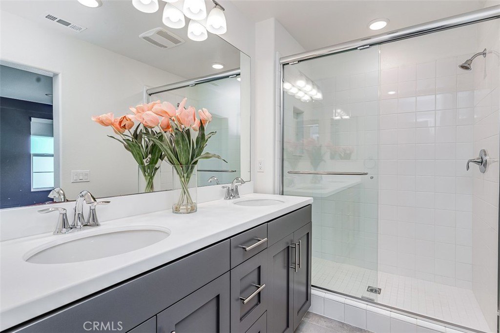 La Mirada, California, 90638, United States, 3 Bedrooms Bedrooms, ,4 BathroomsBathrooms,Residential,For Sale,1927510
