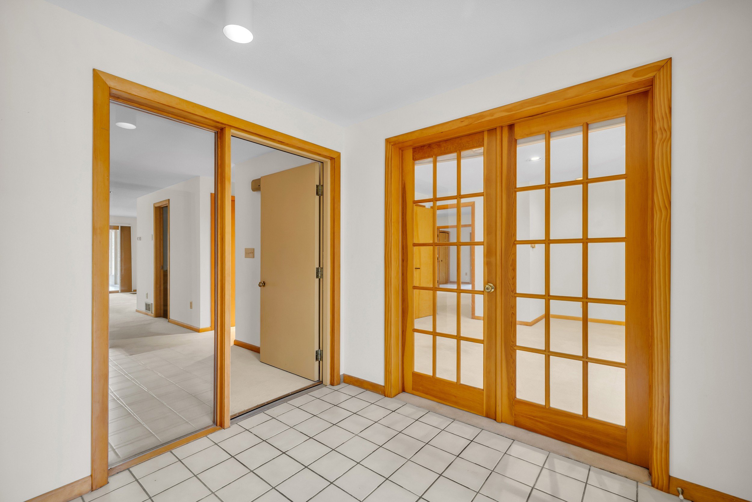 Granby, Connecticut, 06060, United States, 3 Bedrooms Bedrooms, ,3 BathroomsBathrooms,Residential,For Sale,1996436