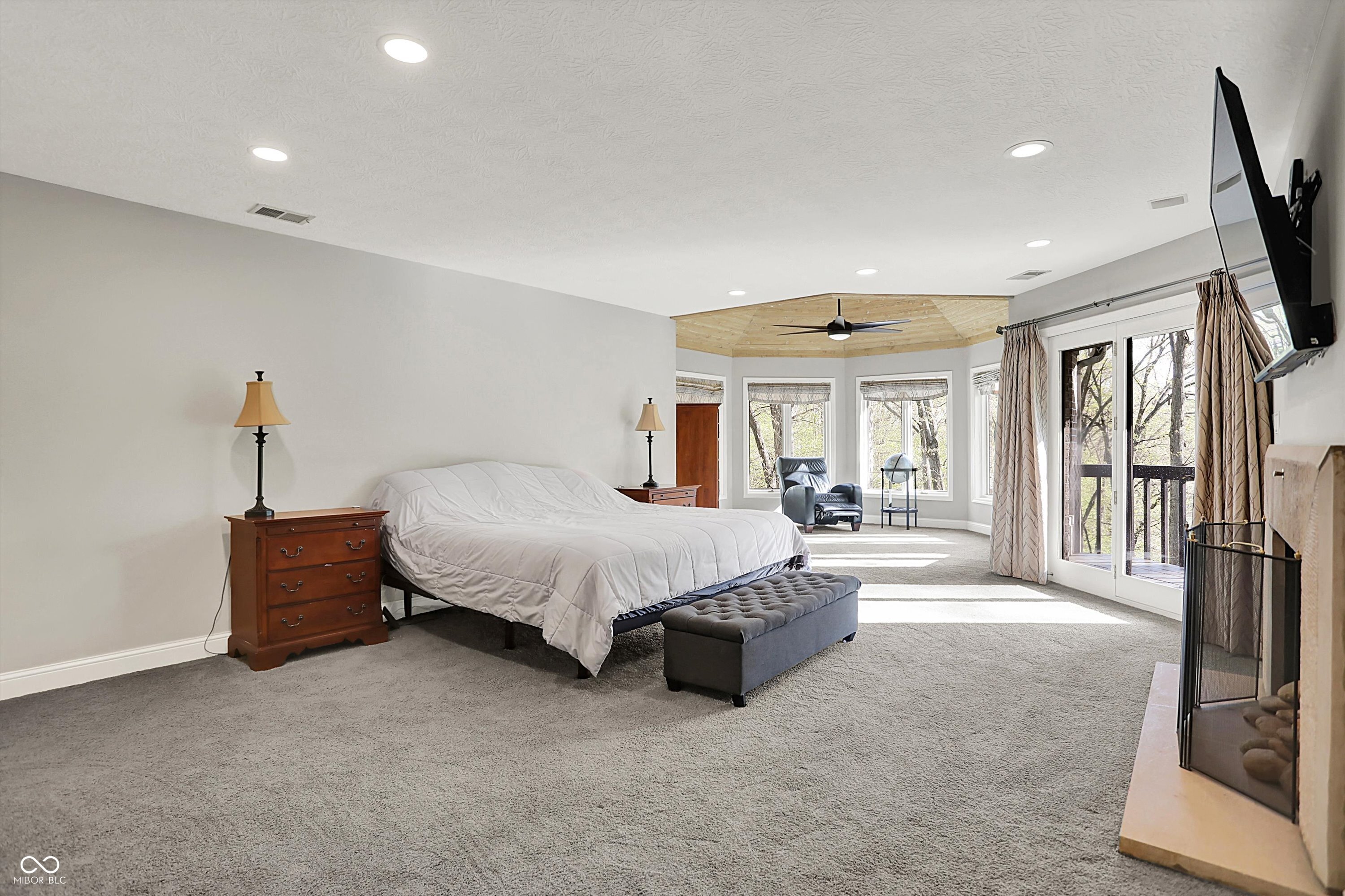 Trafalgar, Indiana, 46181, United States, 4 Bedrooms Bedrooms, ,4 BathroomsBathrooms,Residential,For Sale,1981773