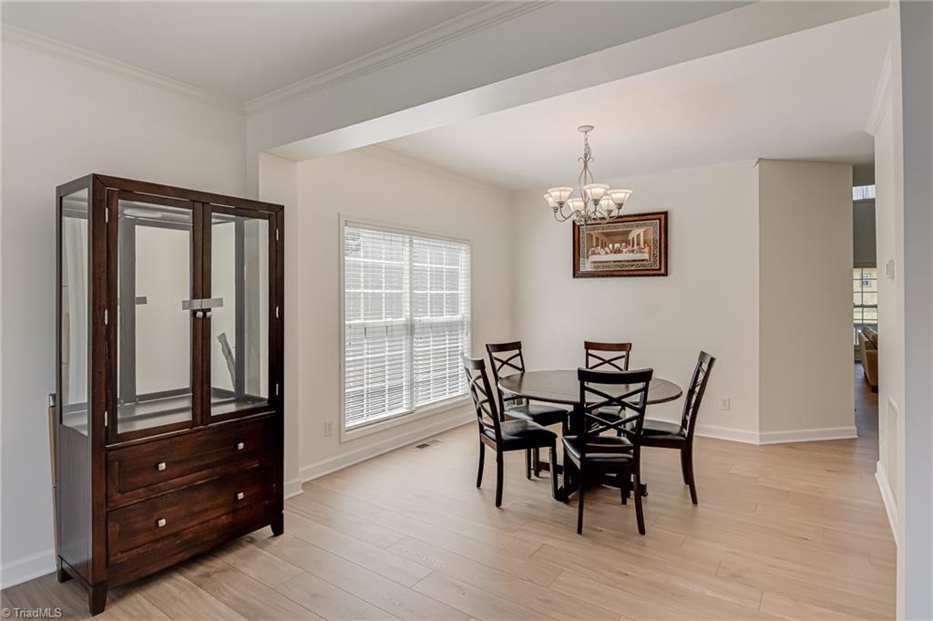 High Point, North Carolina, 27265, United States, 4 Bedrooms Bedrooms, ,3 BathroomsBathrooms,Residential,For Sale,1948916