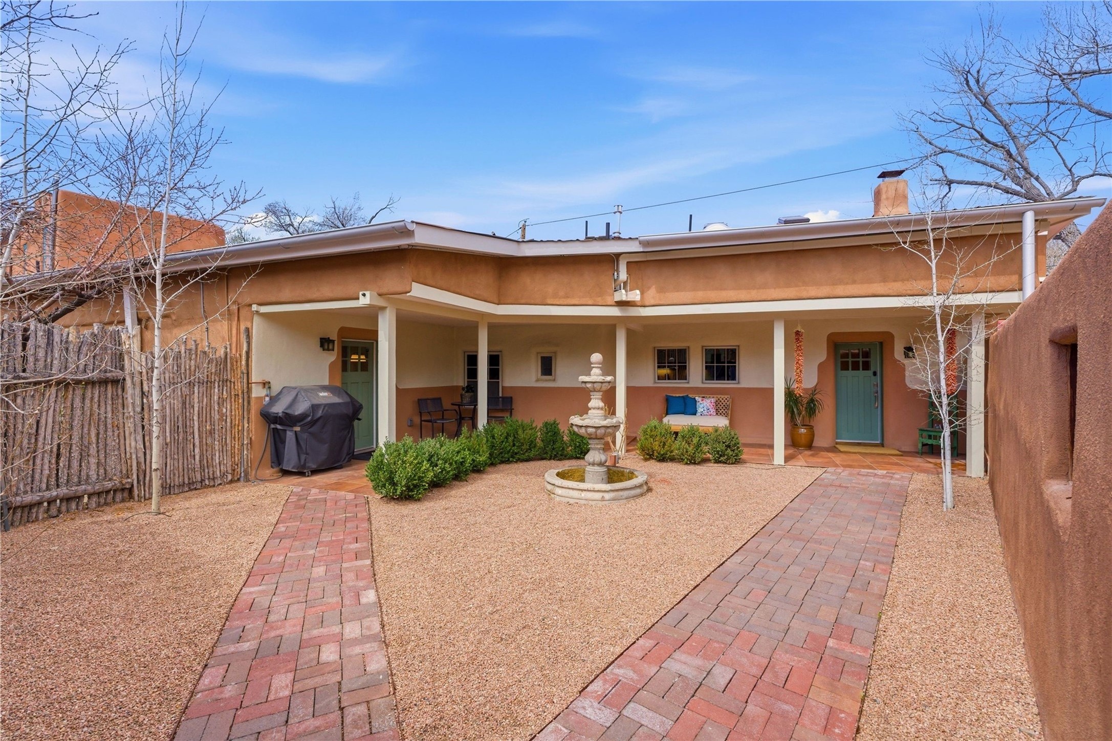  512 A/B Acequia Madre - 物件實景
