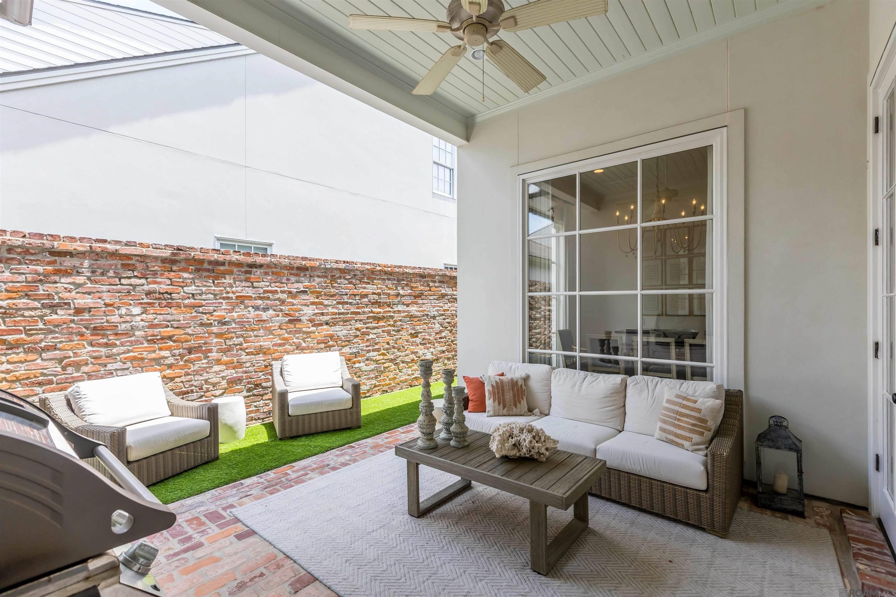 Saint George, Louisiana, 70810, United States, 4 Bedrooms Bedrooms, ,5 BathroomsBathrooms,Residential,For Sale,1894332
