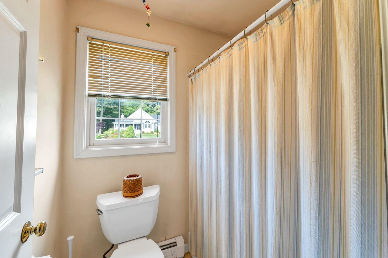 Seabrook, New Hampshire, 03874, United States, 3 Bedrooms Bedrooms, ,2 BathroomsBathrooms,Residential,For Sale,1986462