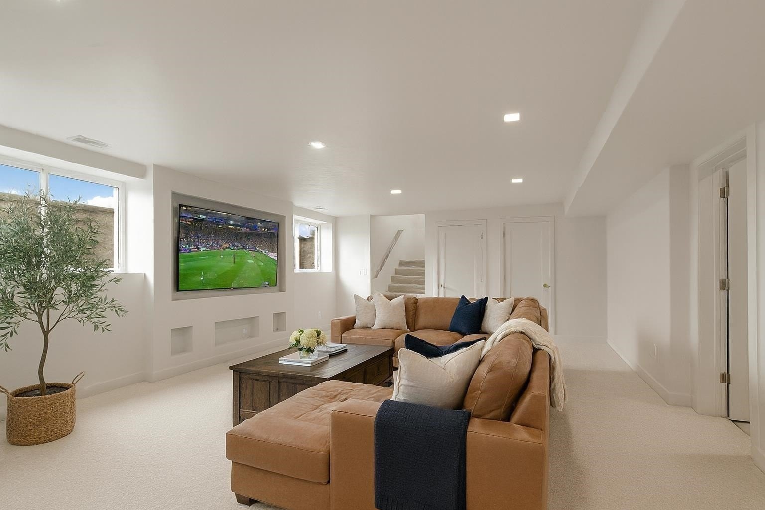 DE PERE, Wisconsin, 54115, United States, 2 Bedrooms Bedrooms, ,3 BathroomsBathrooms,Residential,For Sale,2005271