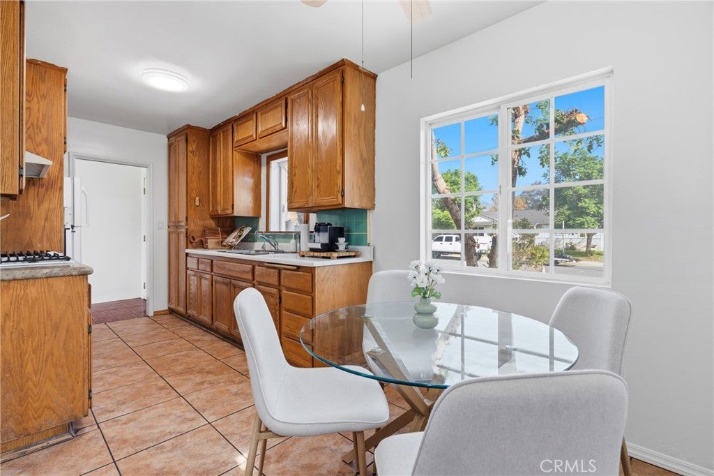 Pomona, California, 91768, United States, 3 Bedrooms Bedrooms, ,1 BathroomBathrooms,Residential,For Sale,1987076