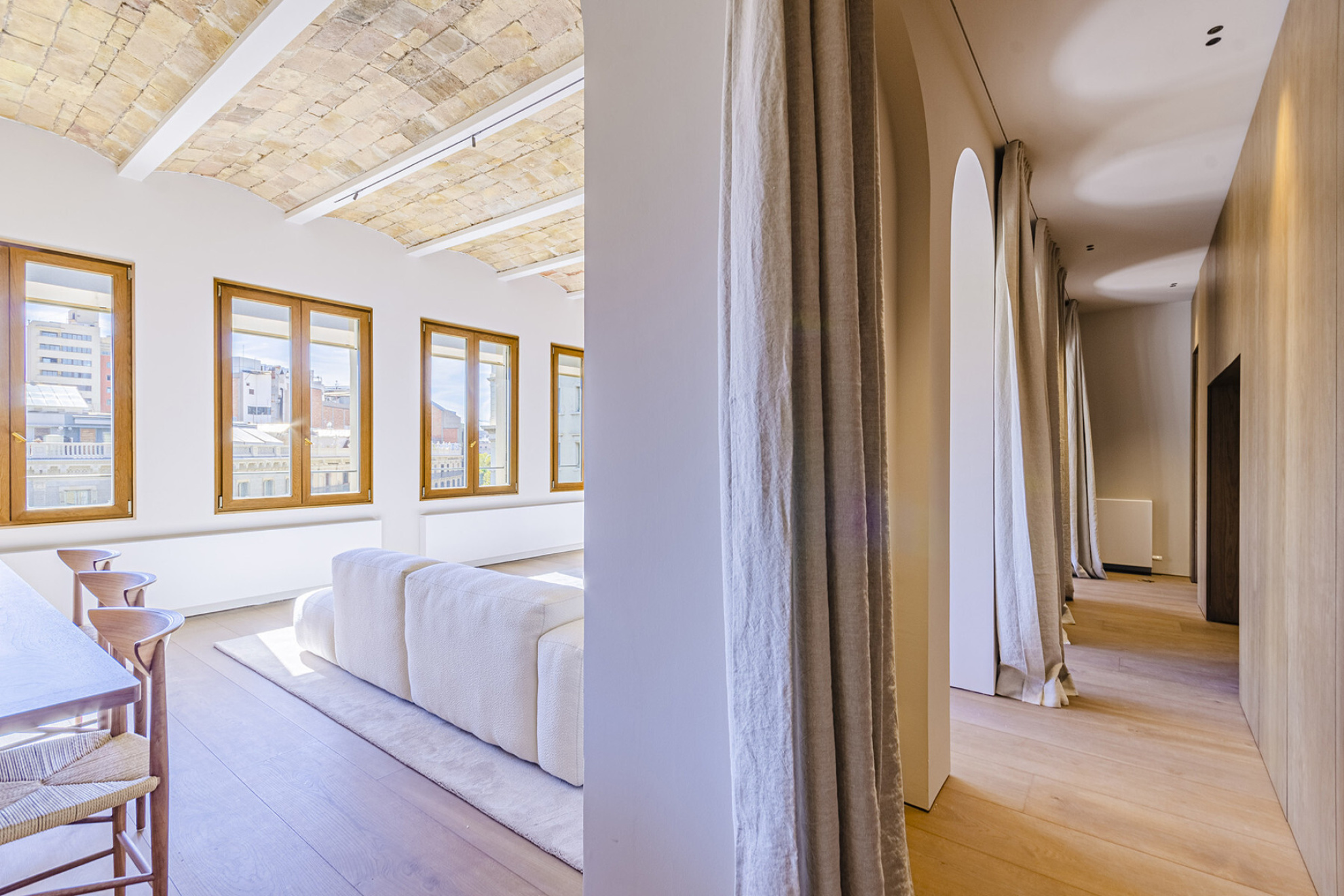  Stunning renovated property with panoramic views and abundant natural light - 物件實景