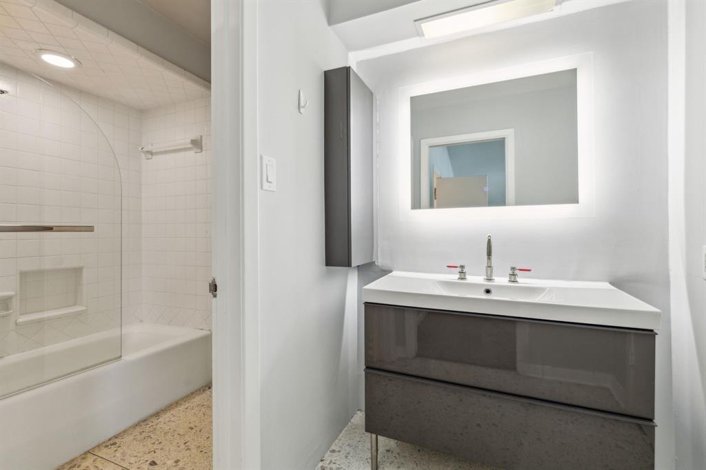 Dallas, Texas, 75229, United States, 5 Bedrooms Bedrooms, ,7 BathroomsBathrooms,Residential,For Sale,1821144
