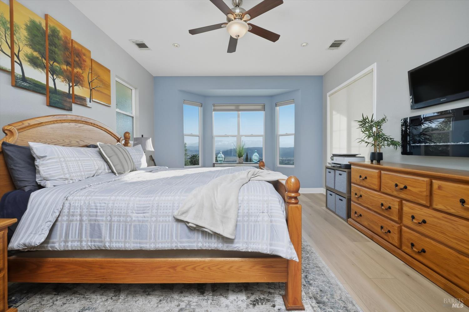 Hidden Valley Lake, California, 95467, United States, 3 Bedrooms Bedrooms, ,4 BathroomsBathrooms,Residential,For Sale,1976918