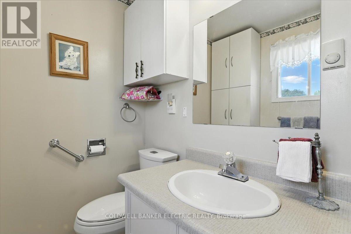 CLARINGTON (NEWCASTLE), Ontario, L1B 1A8, CA, 2 Bedrooms Bedrooms, ,1 BathroomBathrooms,Residential,For Sale,1891909