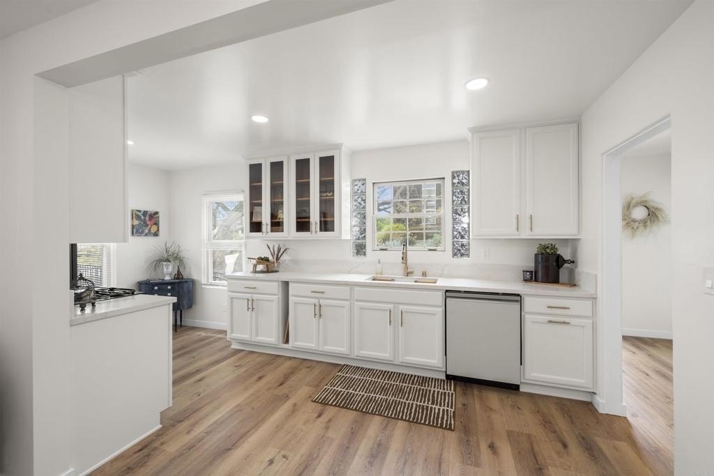 San Diego, California, 92107, United States, 3 Bedrooms Bedrooms, ,2 BathroomsBathrooms,Residential,For Sale,1908264
