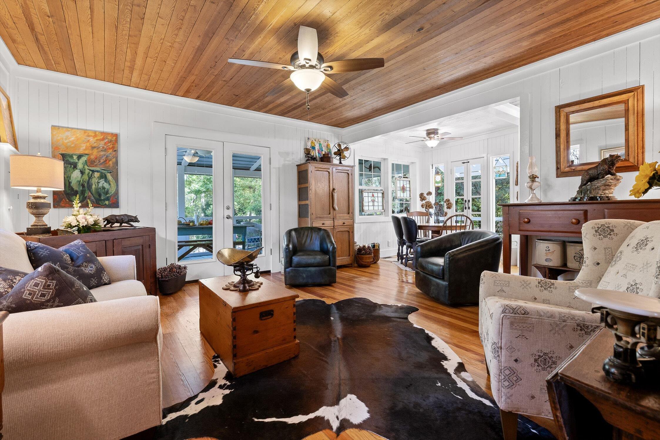 Mentone, Alabama, 35984, United States, 3 Bedrooms Bedrooms, ,2 BathroomsBathrooms,Residential,For Sale,1973723