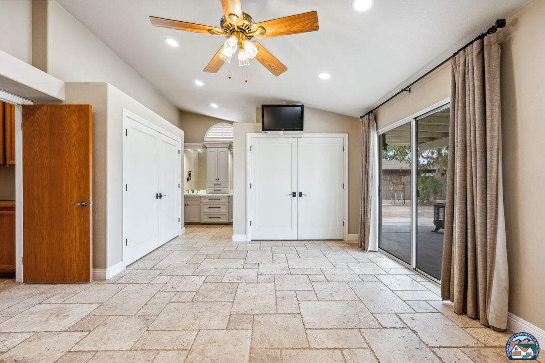 El Centro, California, 92243, United States, 4 Bedrooms Bedrooms, ,3 BathroomsBathrooms,Residential,For Sale,1838686