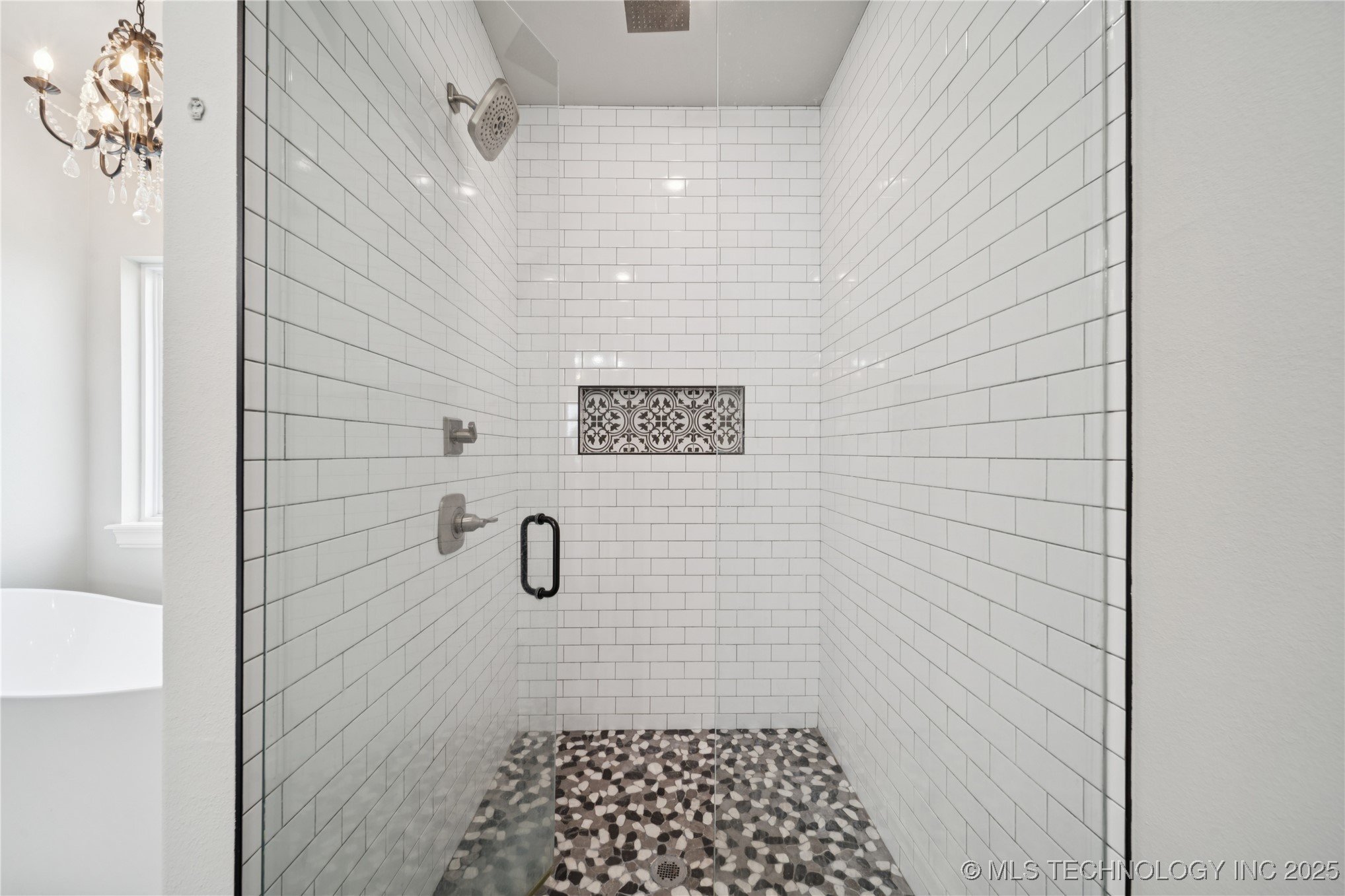 Pryor, Oklahoma, 74361, United States, 4 Bedrooms Bedrooms, ,4 BathroomsBathrooms,Residential,For Sale,1916724