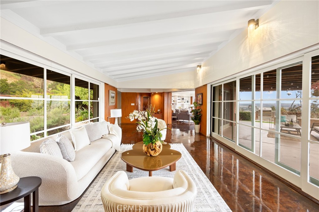Sierra Madre, California, 91024, United States, 5 Bedrooms Bedrooms, ,2 BathroomsBathrooms,Residential,For Sale,1777104
