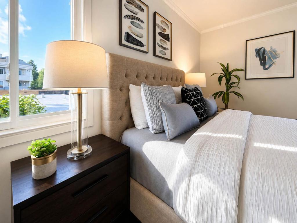 San Mateo, California, 94401, United States, 2 Bedrooms Bedrooms, ,1 BathroomBathrooms,Residential,For Sale,2049051