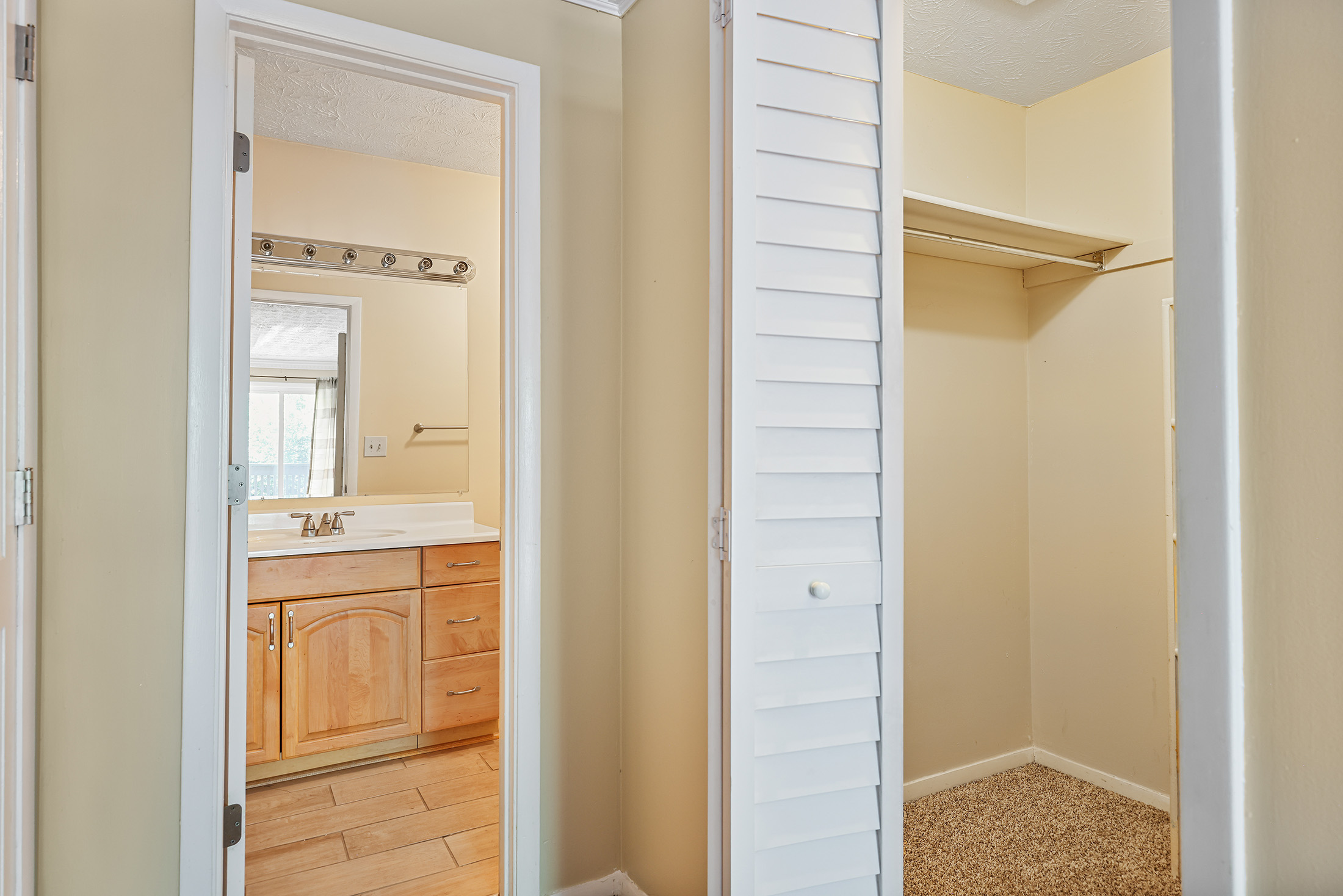  Exceptional Space and Value in Top-floor Corner Unit - 物件實景