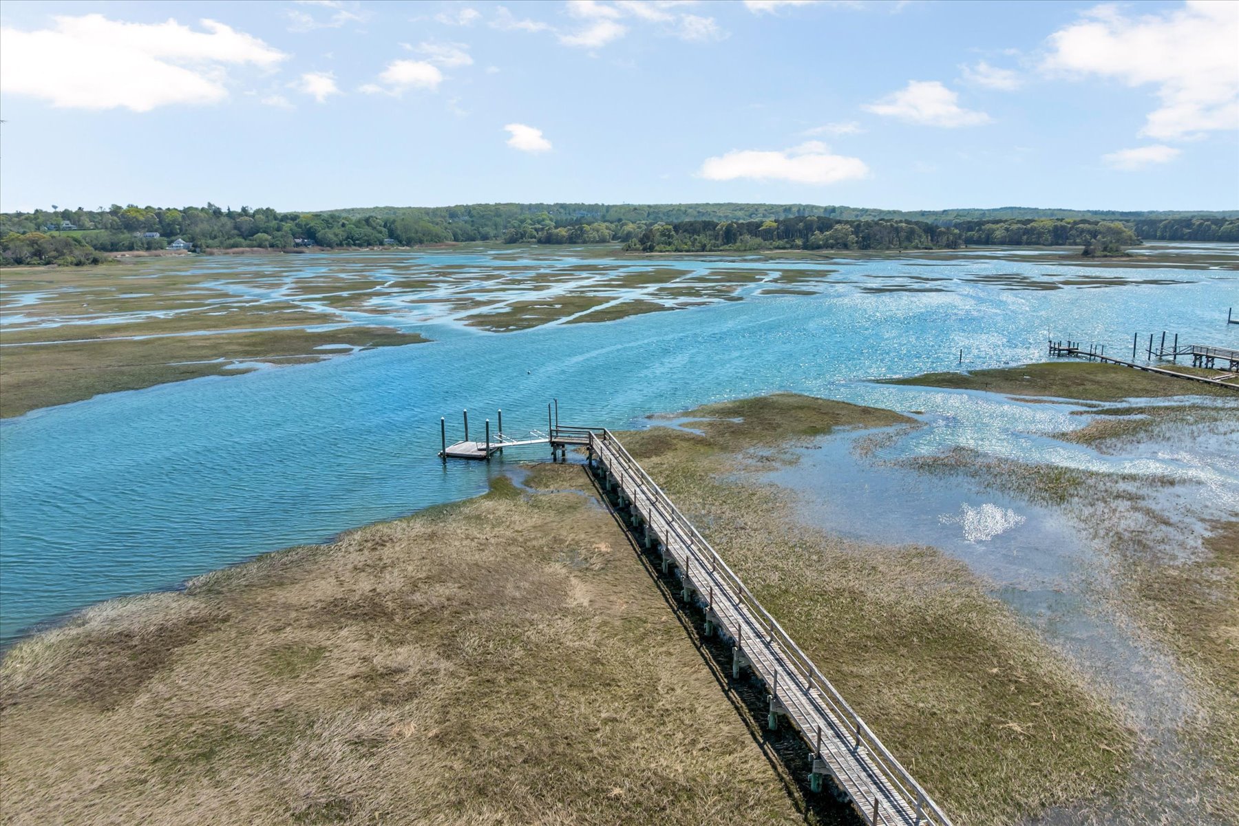  An Exceptional Waterfront Property - 物件實景