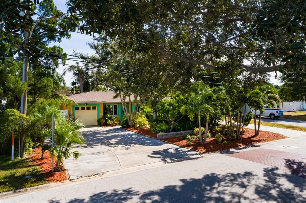 St Petersburg, Florida, 33702, United States, 3 Bedrooms Bedrooms, ,2 BathroomsBathrooms,Residential,For Sale,1993284