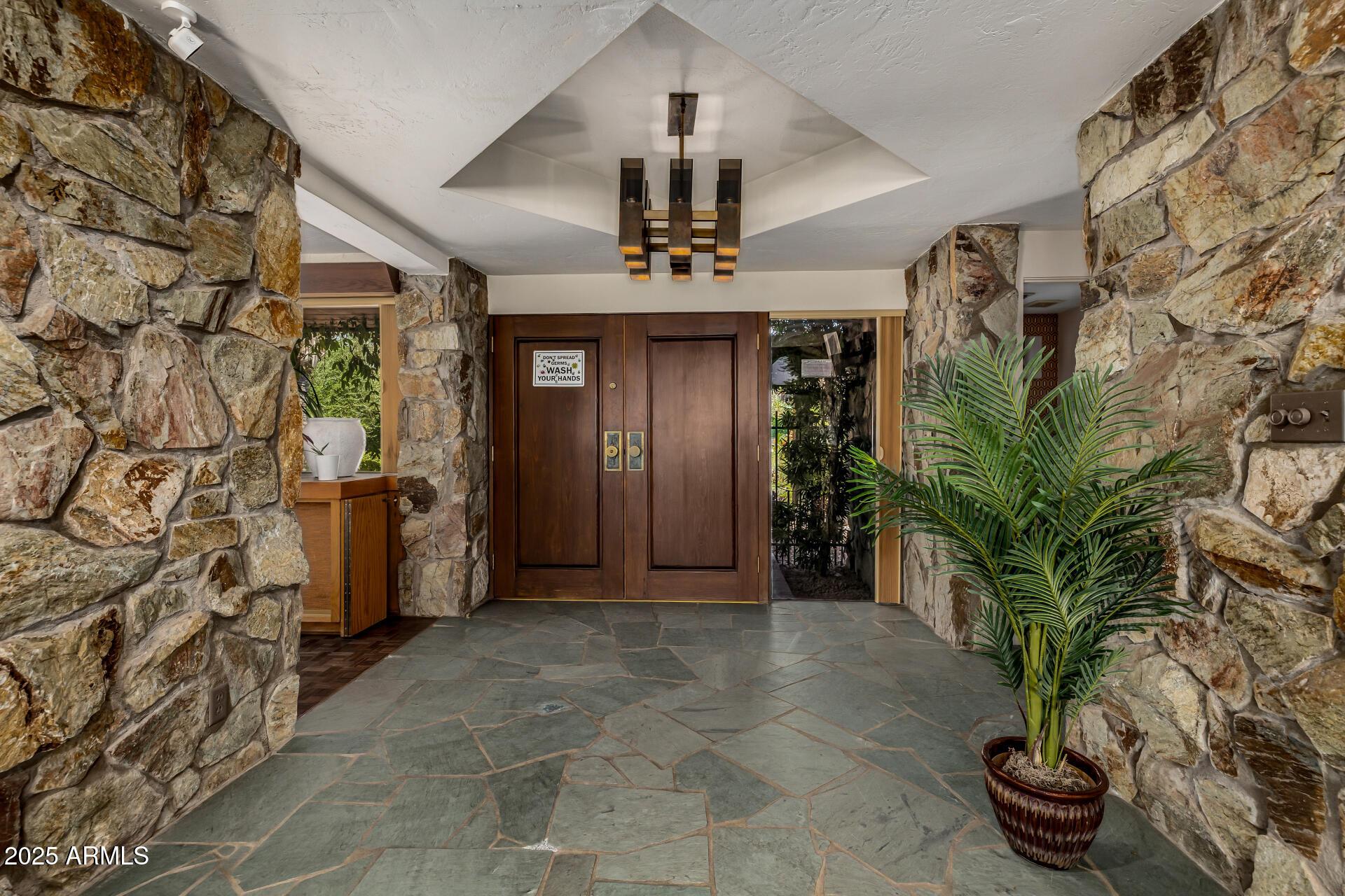 Paradise Valley, Arizona, 85253, United States, 4 Bedrooms Bedrooms, ,8 BathroomsBathrooms,Residential,For Sale,1983455