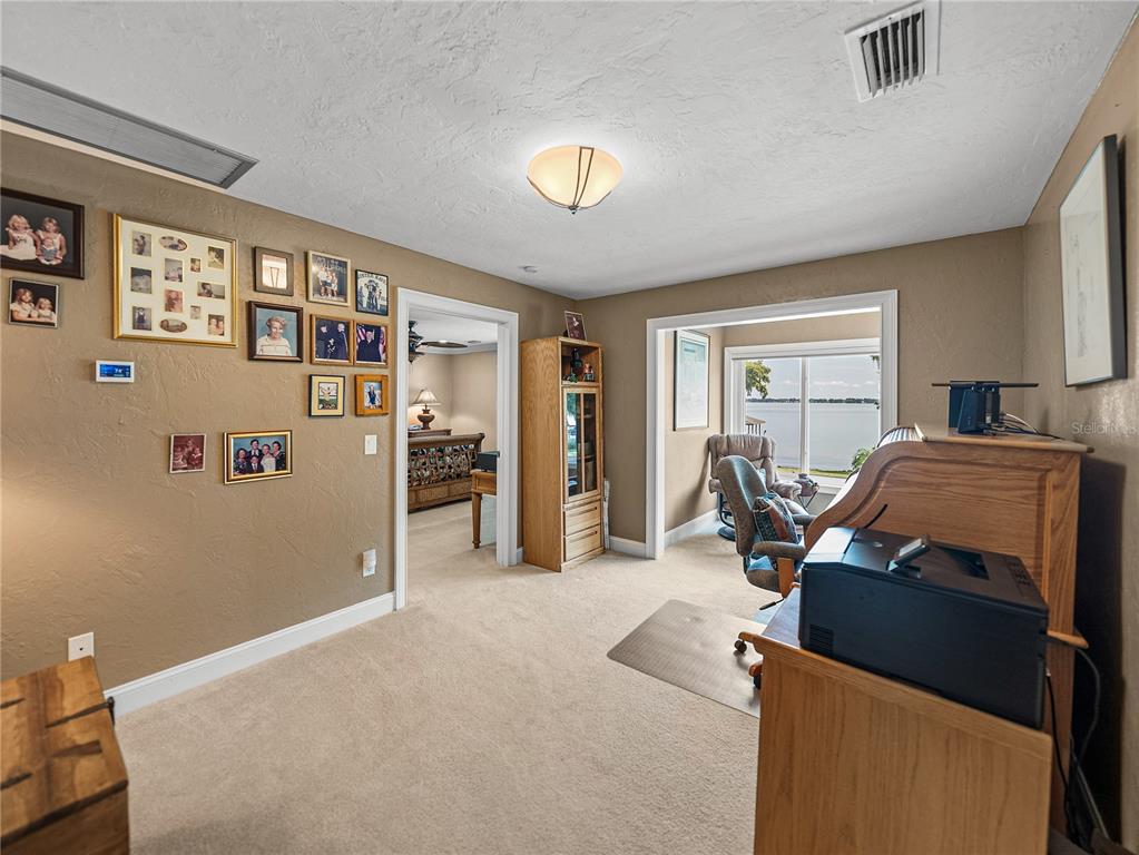 Winter Haven, Florida, 33884, United States, 3 Bedrooms Bedrooms, ,4 BathroomsBathrooms,Residential,For Sale,1895737